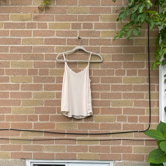 Cami Top: Aritzia Wilfred Pale Pink Silk Tank - Picture 3 of 9